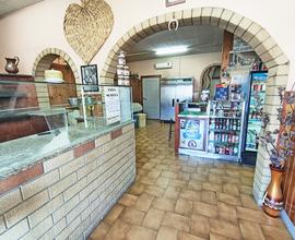 Pizzeria e Ristorante fronte Domiziana