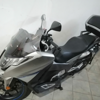 Honda integra 750