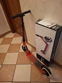 Monopattino OXELO MID 9 fino 14 anni max 100 kg