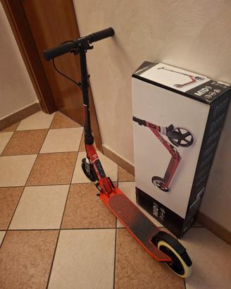Monopattino OXELO MID 9 fino 14 anni max 100 kg