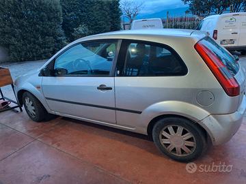 ford fiesta Ghia 2005 55kw