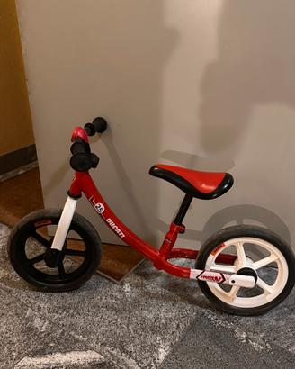 Chicco Ducati Balance Bike rossa