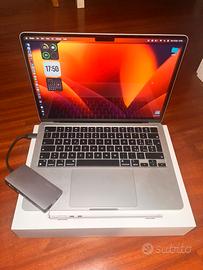 Apple MacBook Air M2 & HUB SATECHI V2