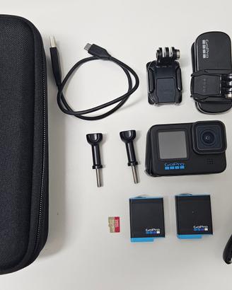 GoPro HERO10 + accessori originali - come nuova