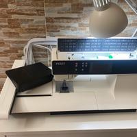 Macchina per cucire, ricamare