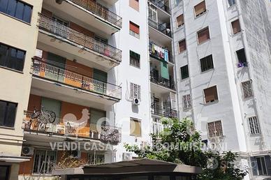 Appartamento di 110 m² con 4 locali a Napoli