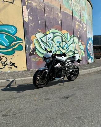 Triumph street triple 765 rs