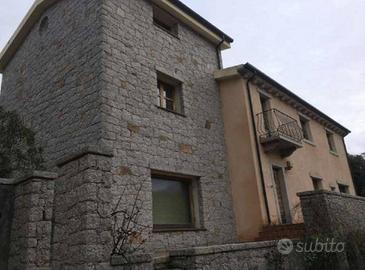 Immobile in asta di 397 m² con più di 5 locali e b