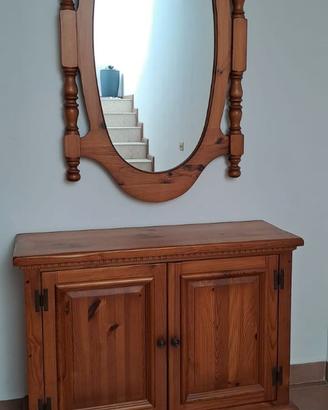 Mobiletto con specchiera  in legno massiccio.