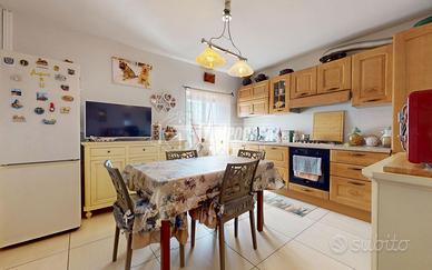 Casa indipendente con giardino e garage a Cerret