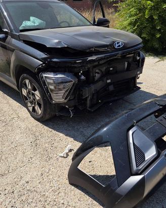 Hyundai Kona 2023 incidentata