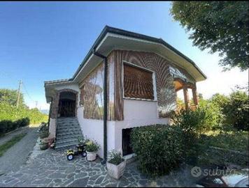 Immobile in asta di 494 m² con più di 5 locali e b