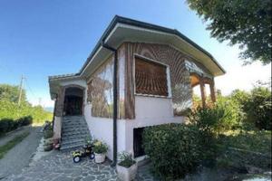 Immobile in asta di 494 m² con più di 5 locali e b