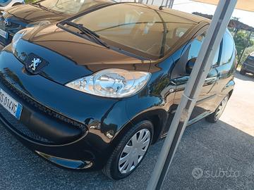 Peugeot 107 1.0 68CV 5p. Plaisir