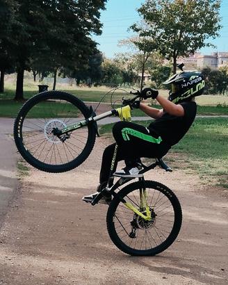 byke Commencal front