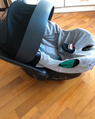 Seggiolino auto Aton S2i con cover grigia