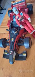 Ferrari con pilota Action Man