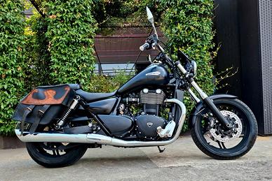 Moto Triumph Thunderbird Storm 1700