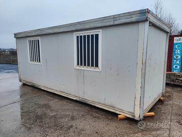 Box prefabbricato coibentato 6,4x2,4m