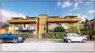 Attico / Mansarda di 85 m² con 3 locali a Cittaduc