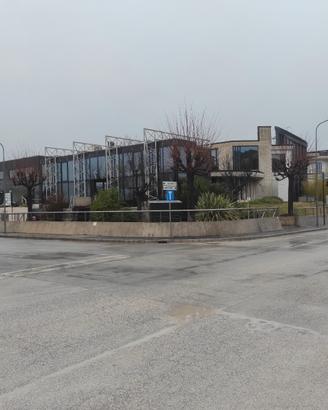 Locale da organizzare in base alle esigenze