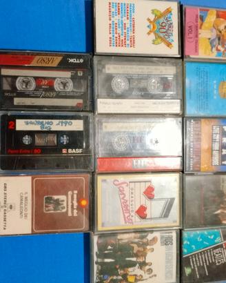 Lotto 69 musicassette Madonna Cristina D'Avena