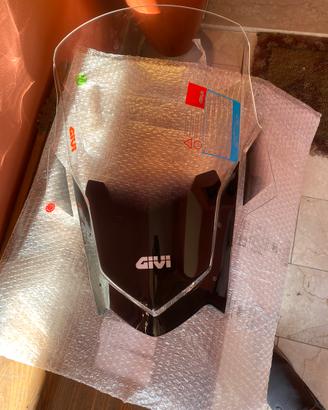 Cupolino Touring, tenere