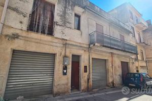 Castelvetrano casa ind. con ampio garage