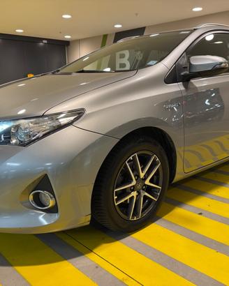 Toyota Auris Touring 1.8 Hybrid
