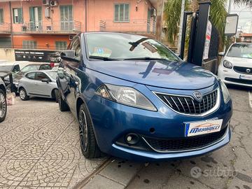 Lancia Ypsilon 1.0 FireFly S&S Hybrid Ecochic Gold