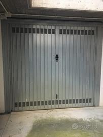 Box Garage Coperto (video sorvegliato 24h)