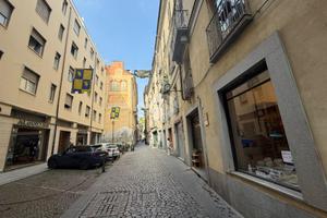 NEGOZIO A TORINO