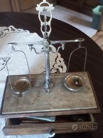 Bilancia antica di precisione