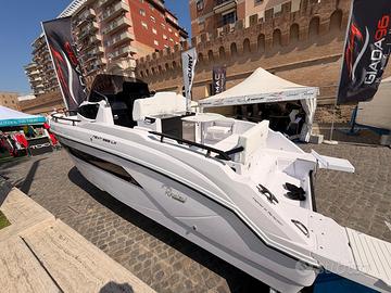 Ranieri Next 255 LX con Fuoribordo Mercury F250 DS