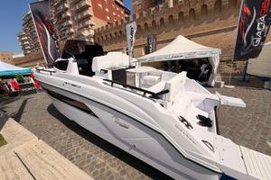 Ranieri Next 255 LX con Fuoribordo Mercury F250 DS