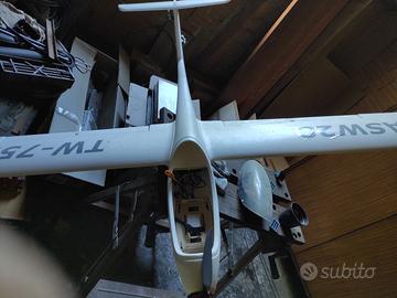 Aeromdello aliante ASW28