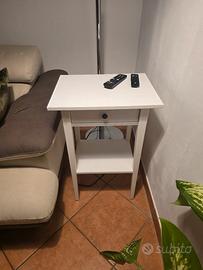 Comodino IKEA HEMNES