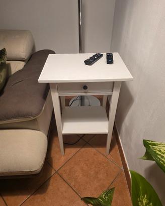 Comodino IKEA HEMNES