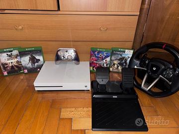 Xbox One S 500 GB + Volante HORI + Controller + 4