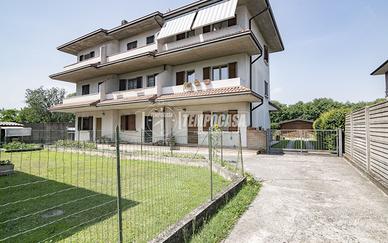 Villa a Schiera a Cassano d'Adda 5 locali