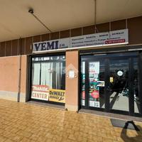 NEGOZIO A CASTEL GANDOLFO