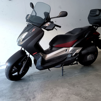 Yamaha X-Max 250