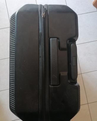 Trolley rigido grande Piquadro, colore nero