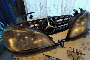 Fanali anteriori + mascherina Mercedes ML