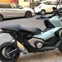 Honda X-ADV 750 ABS DCT GRAVEL