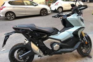Honda X-ADV 750 ABS DCT GRAVEL