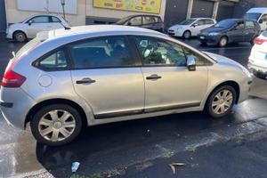 Citroen c4  1.6. hdi  90 cv NEOPATENTATI