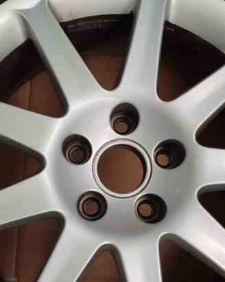 Cerchio in lega 17'' originale Audi con pneumatico