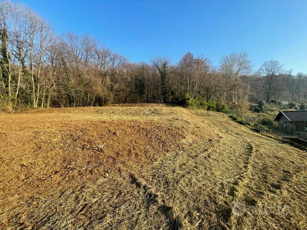 Terreno di 4330 m² a Ello - Vista 2