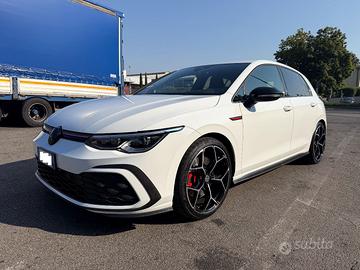 Volkswagen Golf 8 GTI 2.0 TSI DSG – DCC – ACC